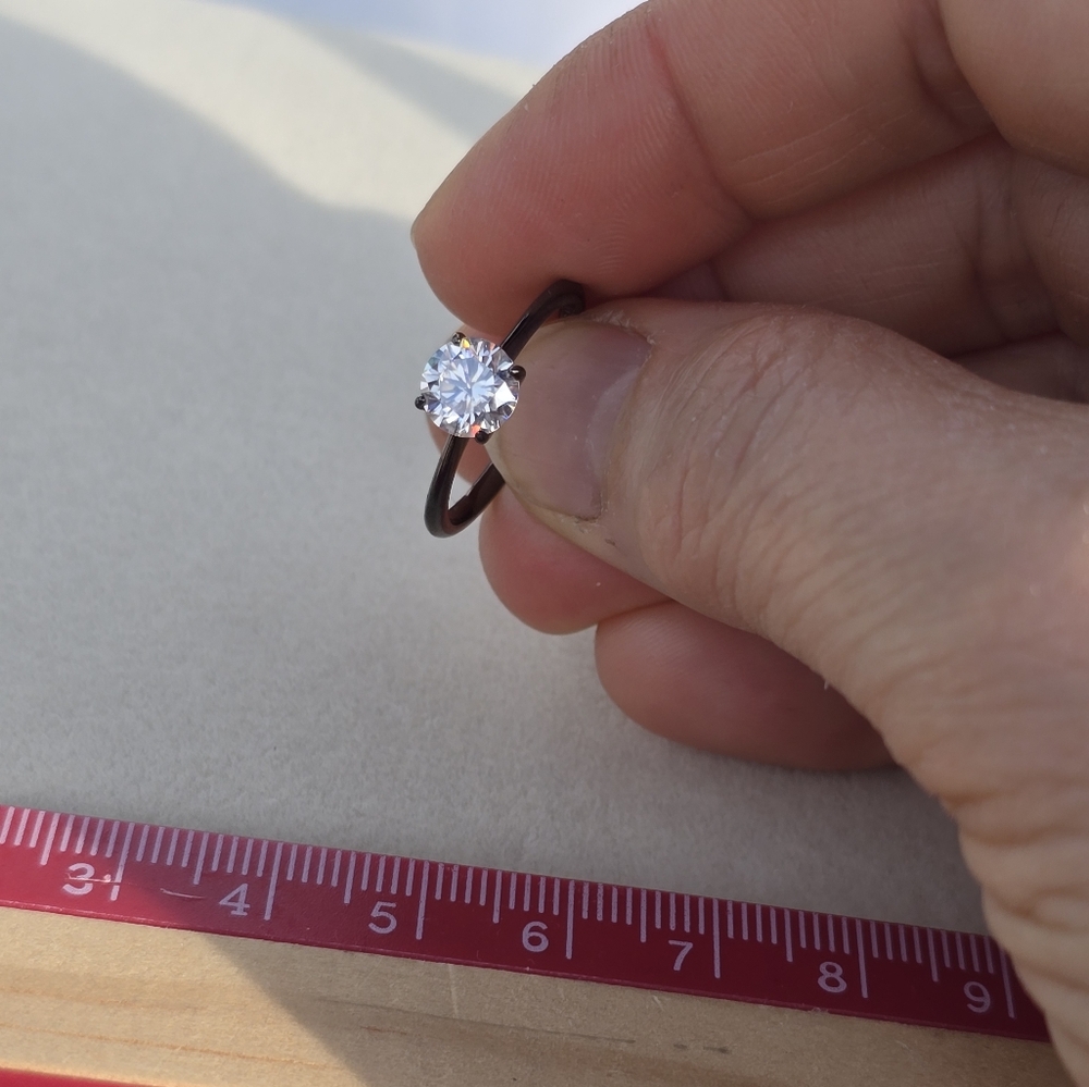925 Sterling Silver Ring Sz 7 with Moissanite Gemstone 6mm - Picture 6 of 10